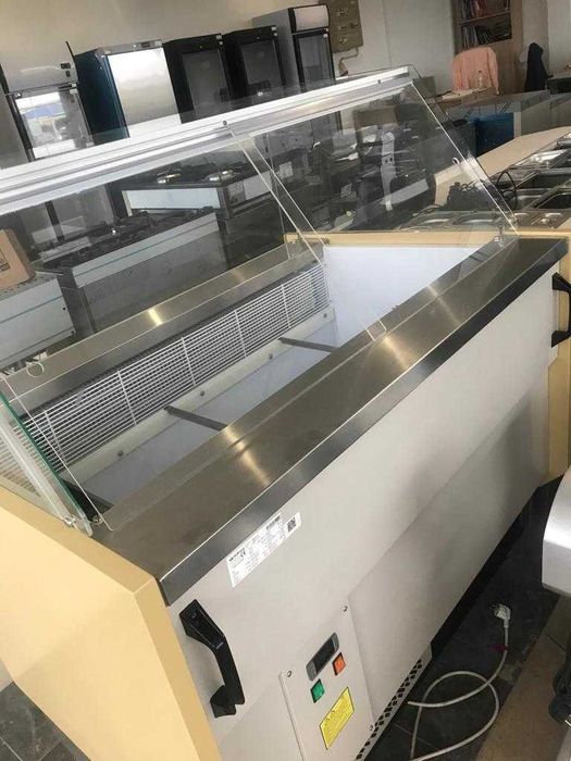 ML Hotelaria Vitrine para gelados semi-nova