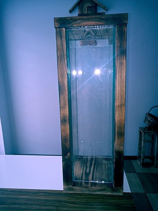 Drewniany świecznik kwadratowy szklany