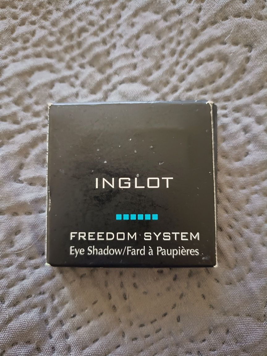 Cień do powiek INGLOT, kolor Square 392