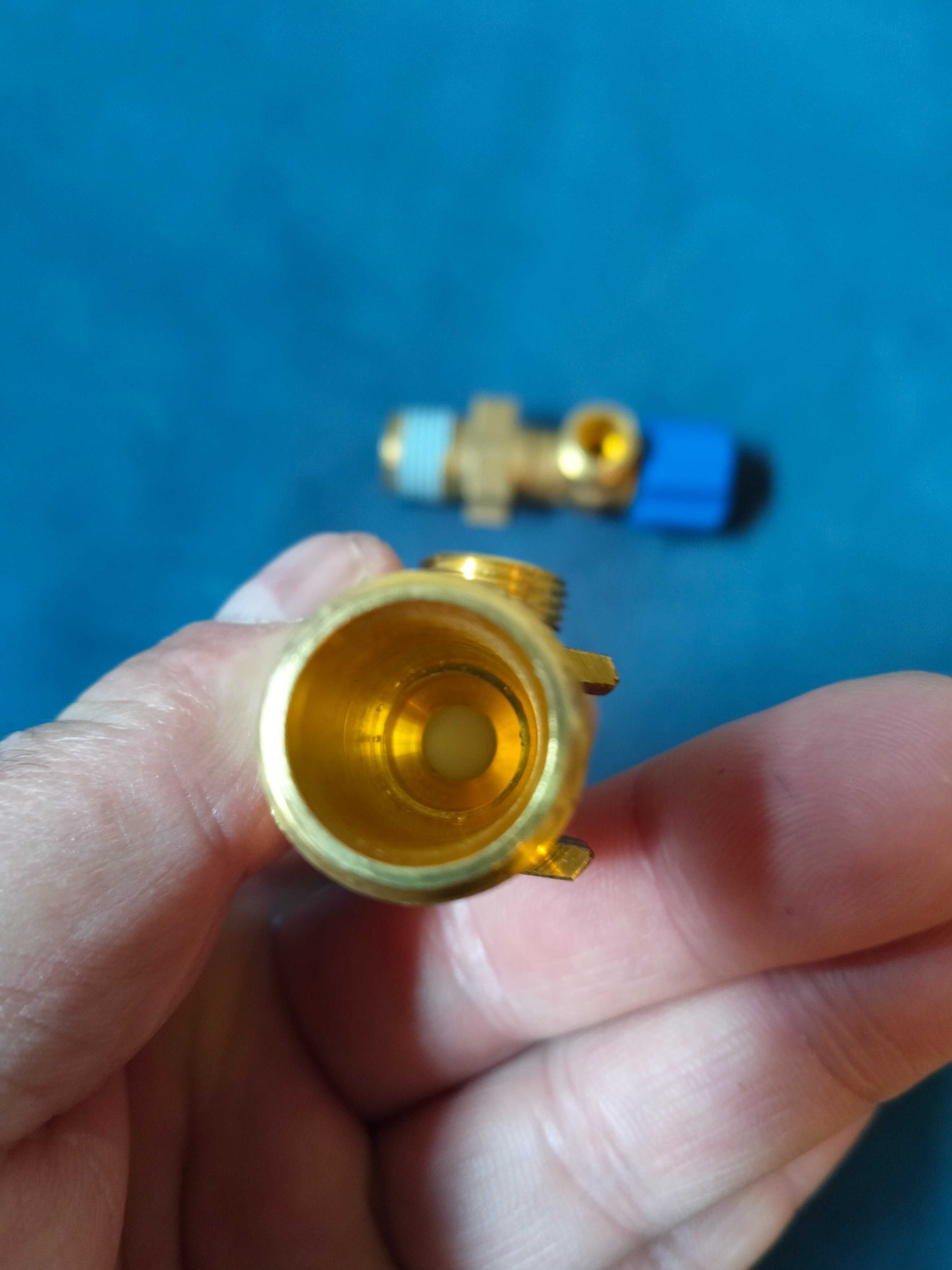 Zawór odcinający 1/2" / 3/8"