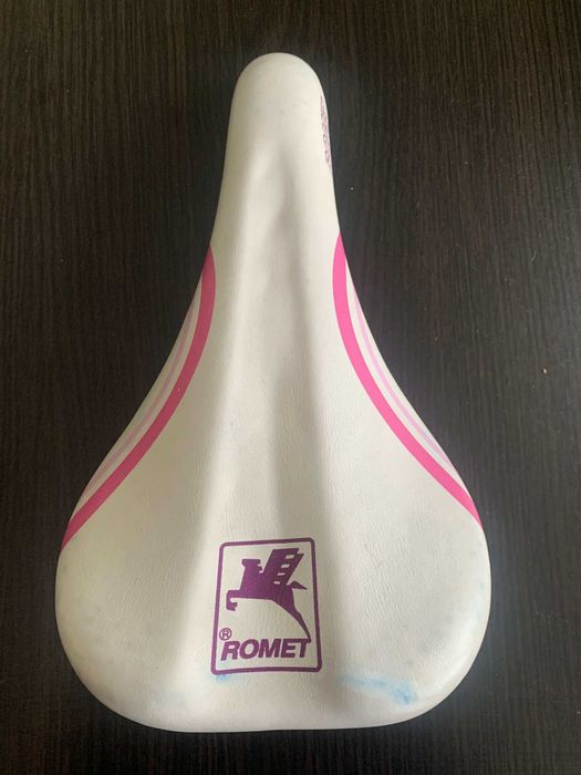 Siodełko rowerowe Romet MTB plus nakładka piankowa.