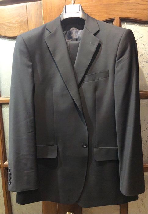 продам костюм чоловічий класика мужской костюм