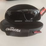 Óculos de sol com box e pano limpeza