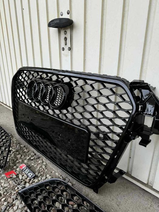 Grill, atrapa plaster miodu Audi a4 b8 polift (12-15)
