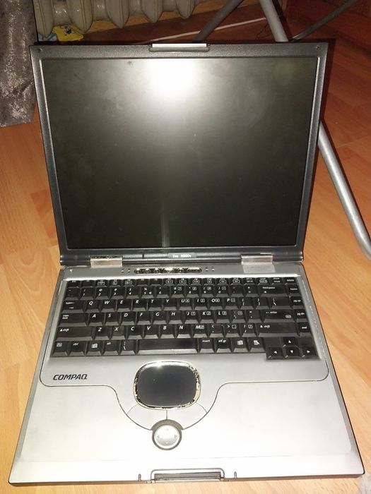 ретро ноутбук compaq