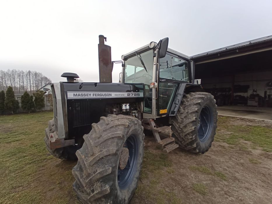 Massey Ferguson 2725 . 150KM