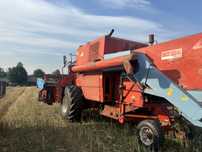Bizon Z056 z sieczkarnią i stołem do rzepaku