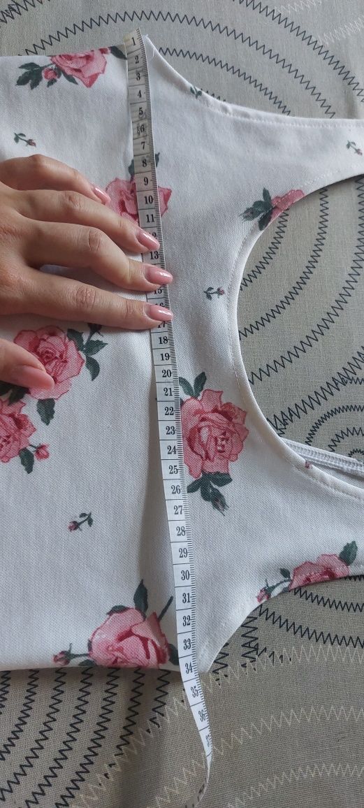 Sukienka hm H&M letnia w róże kwiaty biała rozmiar S