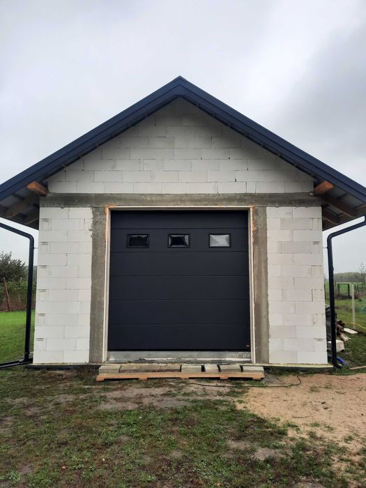 Automatyczna brama garażowa od producenta Jarmex.