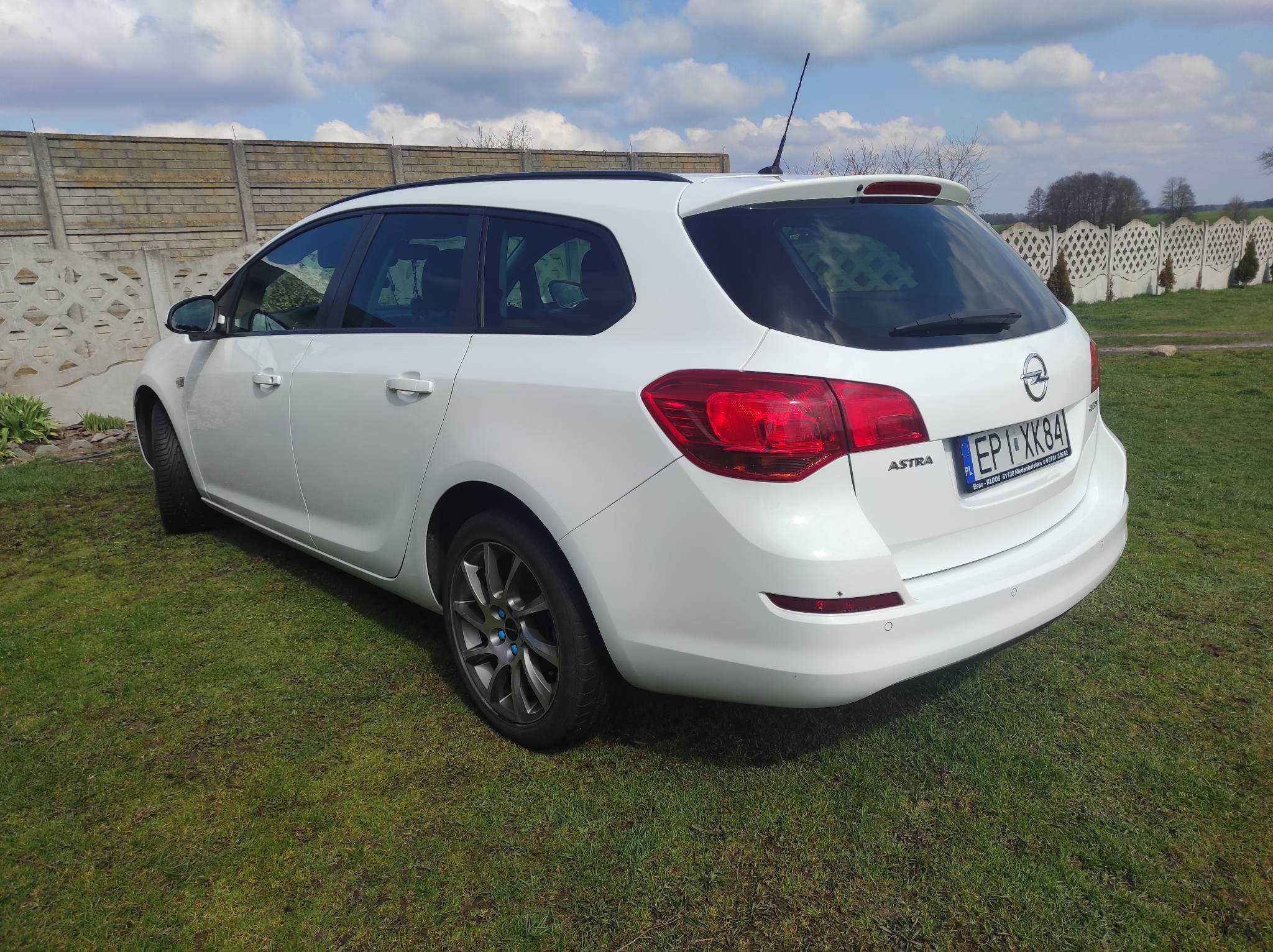 Opel Astra J Ladny stan 1.4.benzyna/gaz