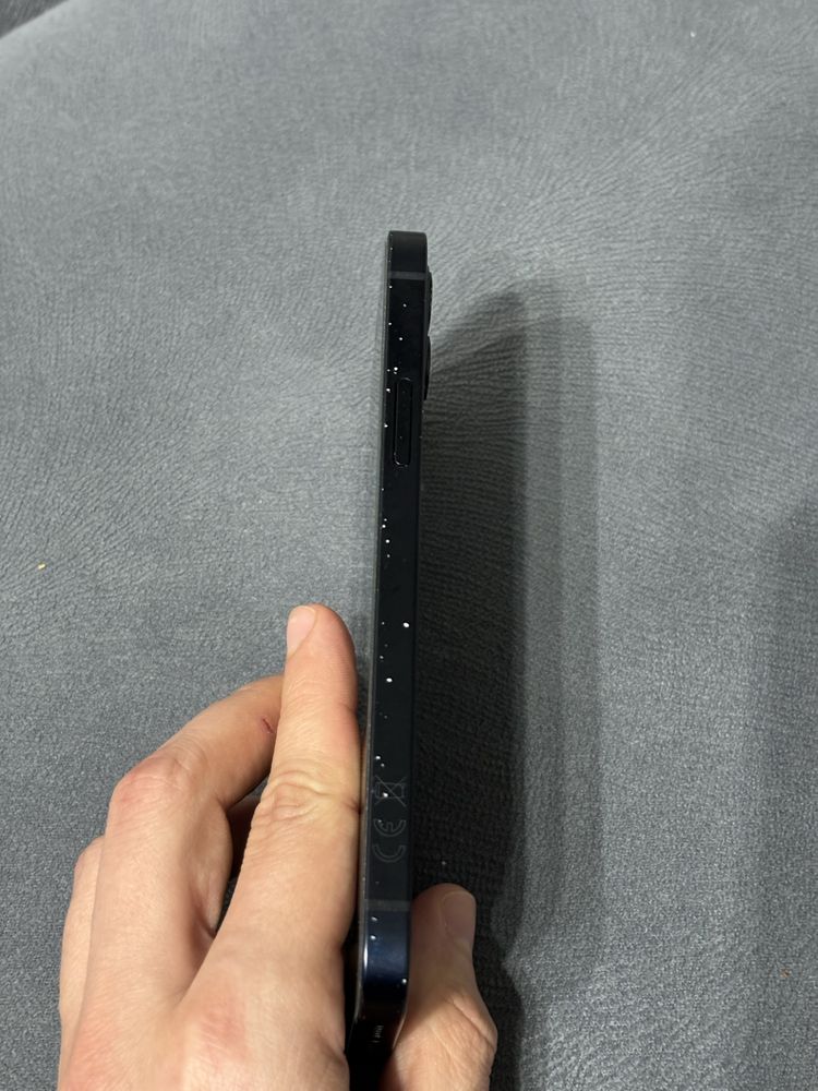 Iphone 12 64 gb stan techniczny dobry