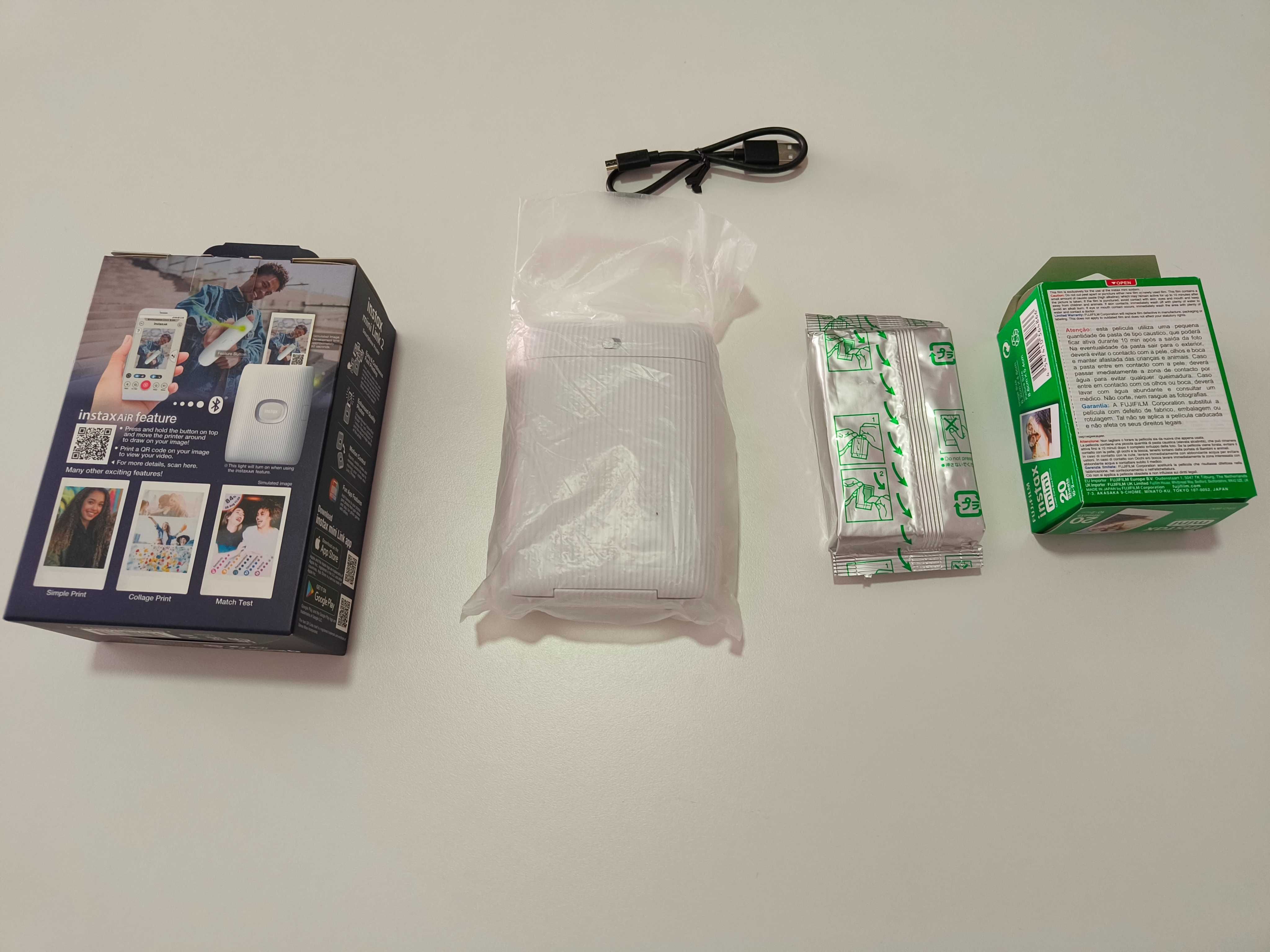 Fugifilm Instax Mini Link 2 (Clay White) com 4 cartuchos de 10 fotos
