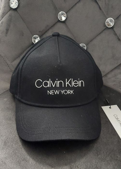 Nowa czapka z daszkiem Calvin Klein