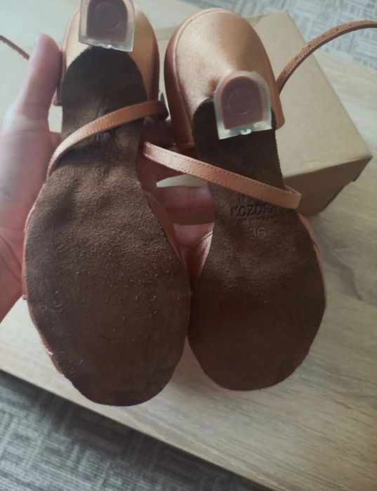 Buty taneczne Kozdra rozmiar 36 (pasuje na standardowe 38)