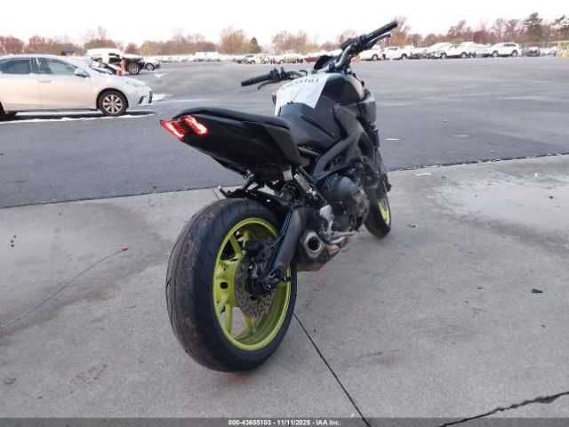YAMAHA MT09 2019
