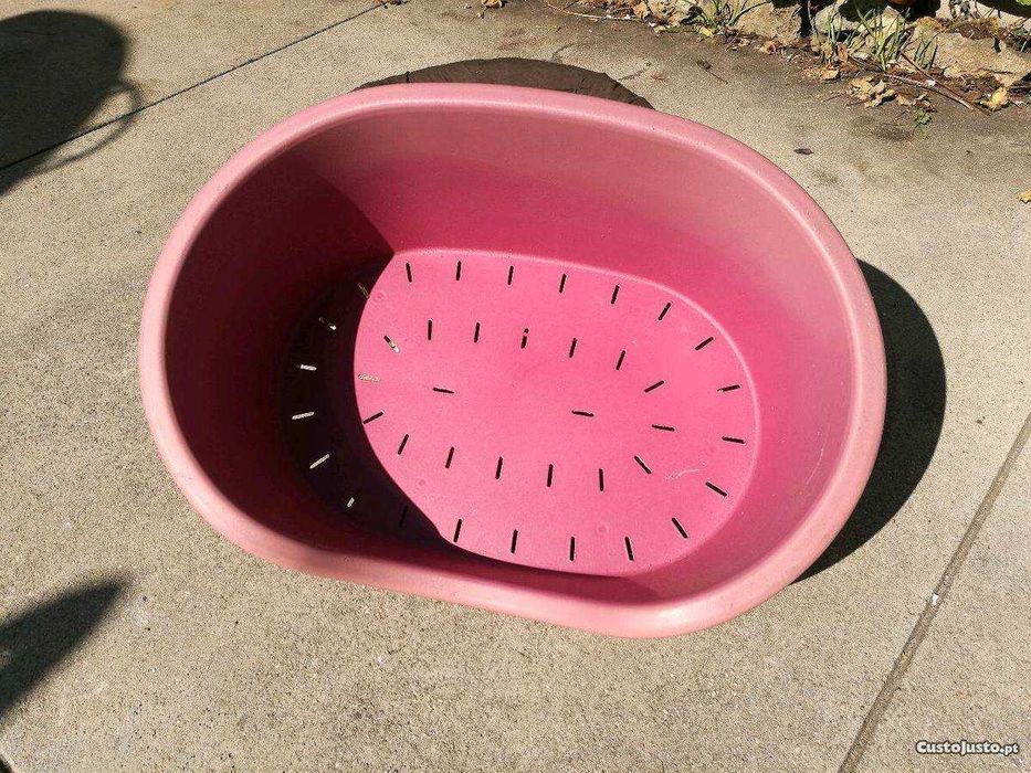 Brinquedos e acessórios par animais bom estado e limpo par venda troca
