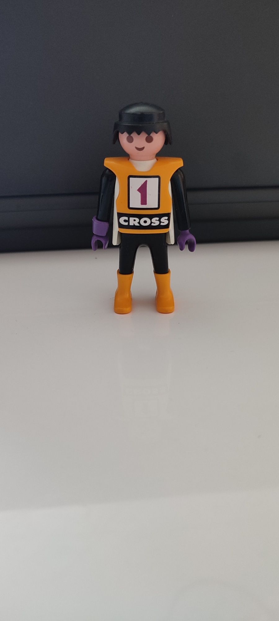 Playmobil figurka cross 1