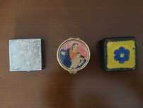 3 Caixinhas (2 para comprimidos, uma delas com espelho)