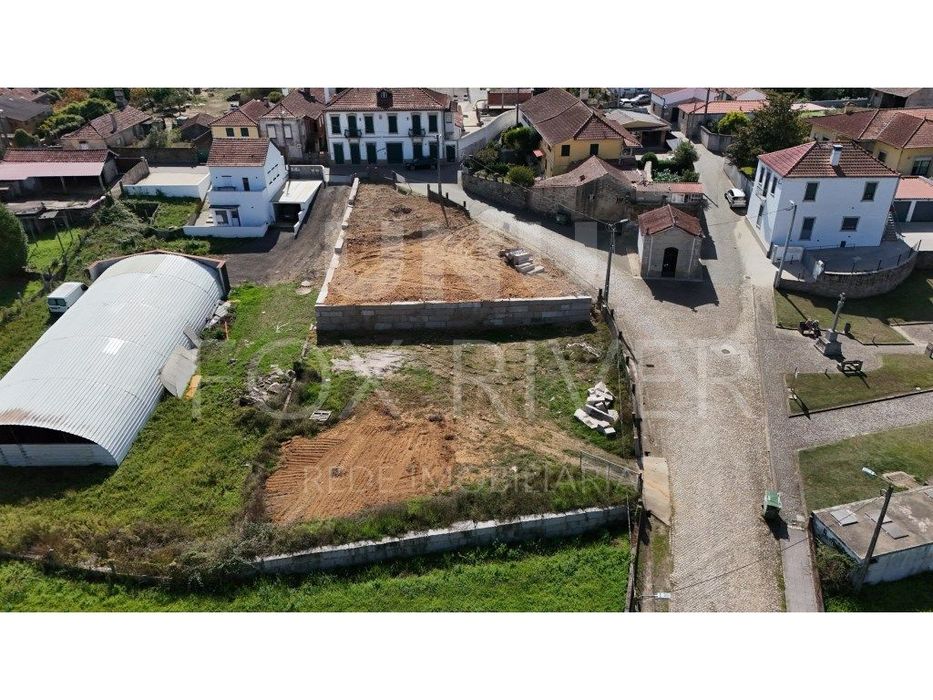 Terreno para Construção em Arão - Valença