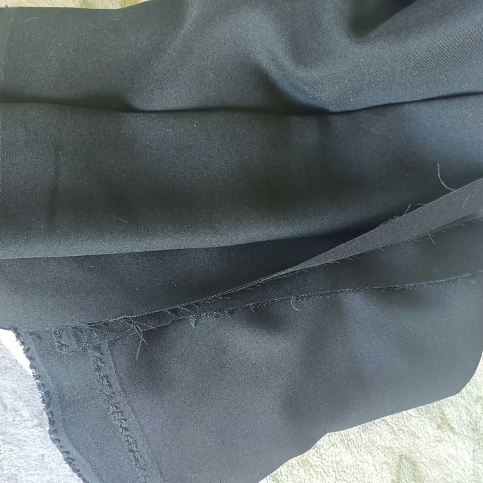 Kupon czarnego materiału