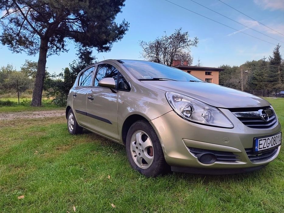 Opel Corsa D z roku 2008 silnik 1.2l do kupienia