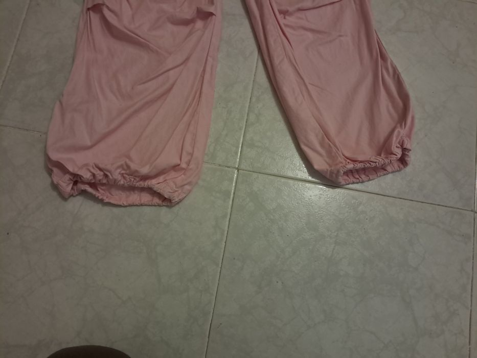 Calças rosa com tamanho ajustavel