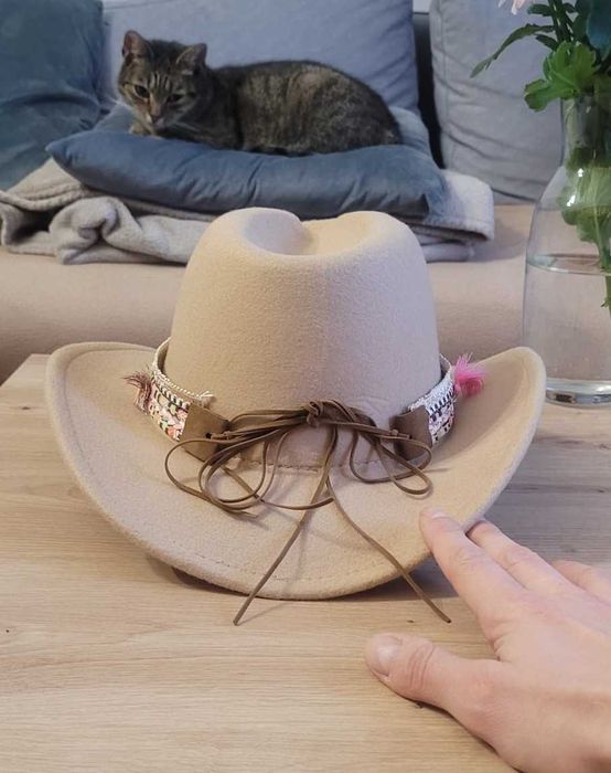 Kapelusz kowbojski klasyczny kremowy Wild West Country Western nowy