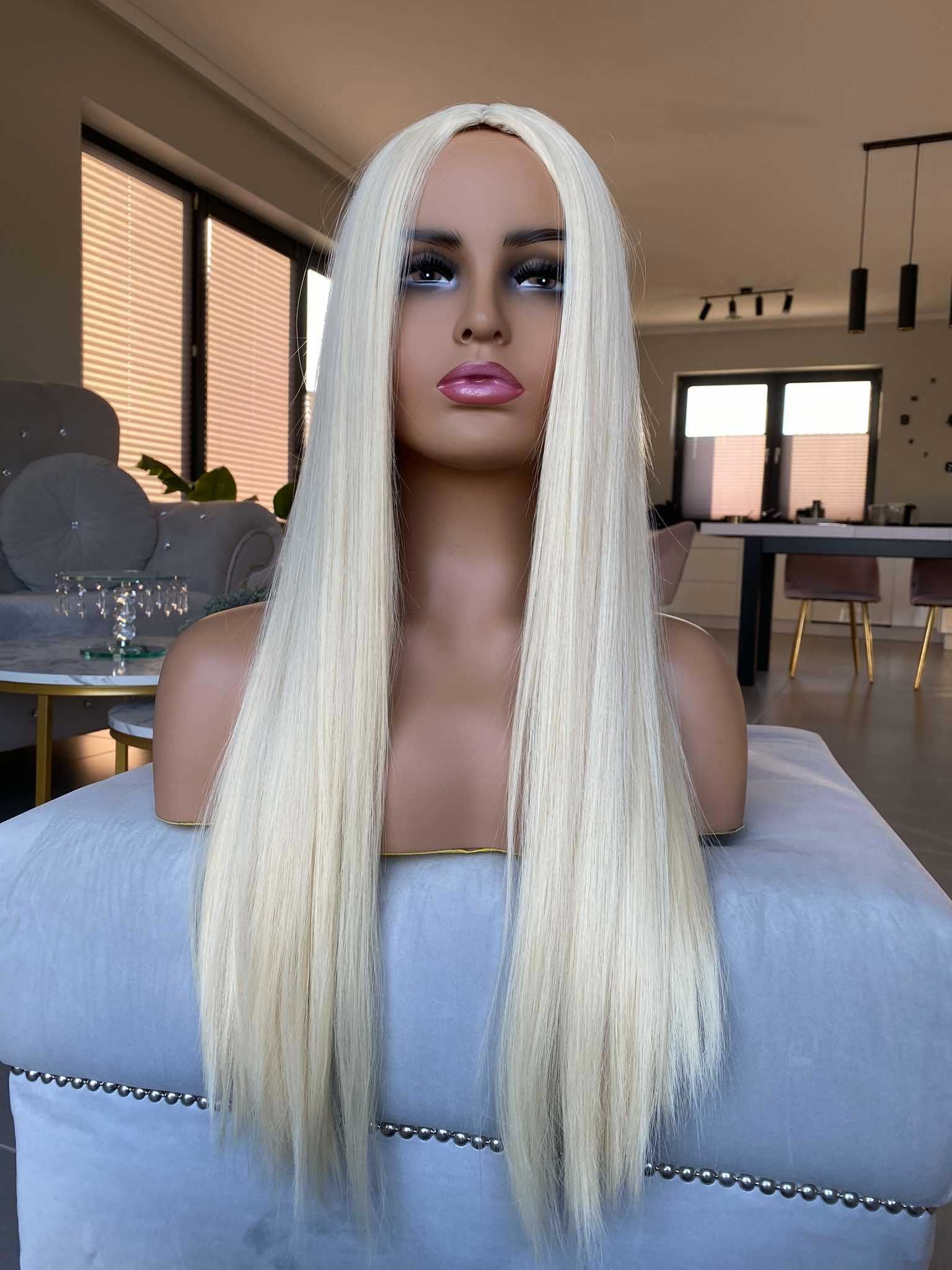 Peruka blond 613 70 cm
