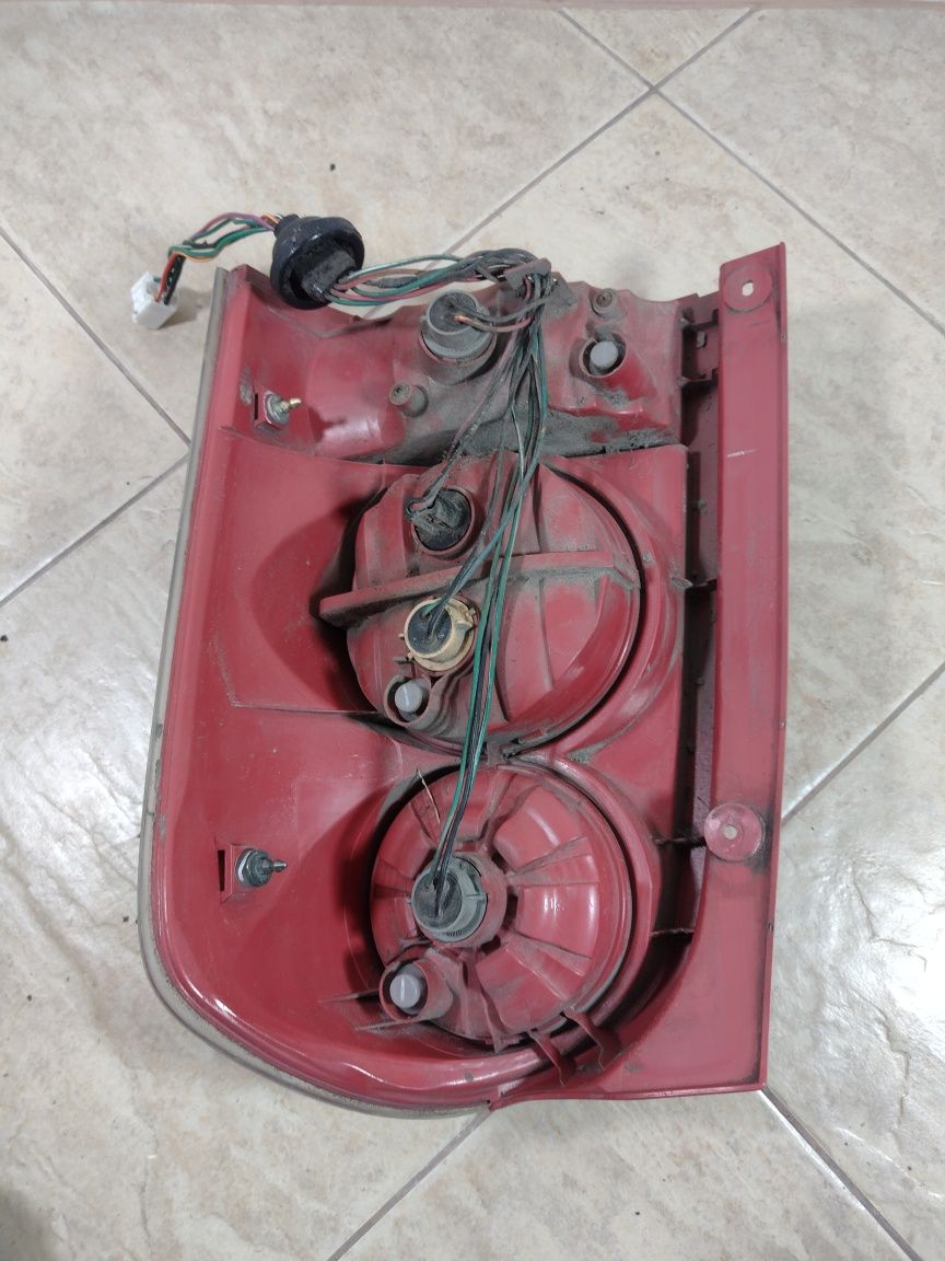 Lampa tył Mazda MPV II 2 Europa lewa wysyłka OLX 04-06