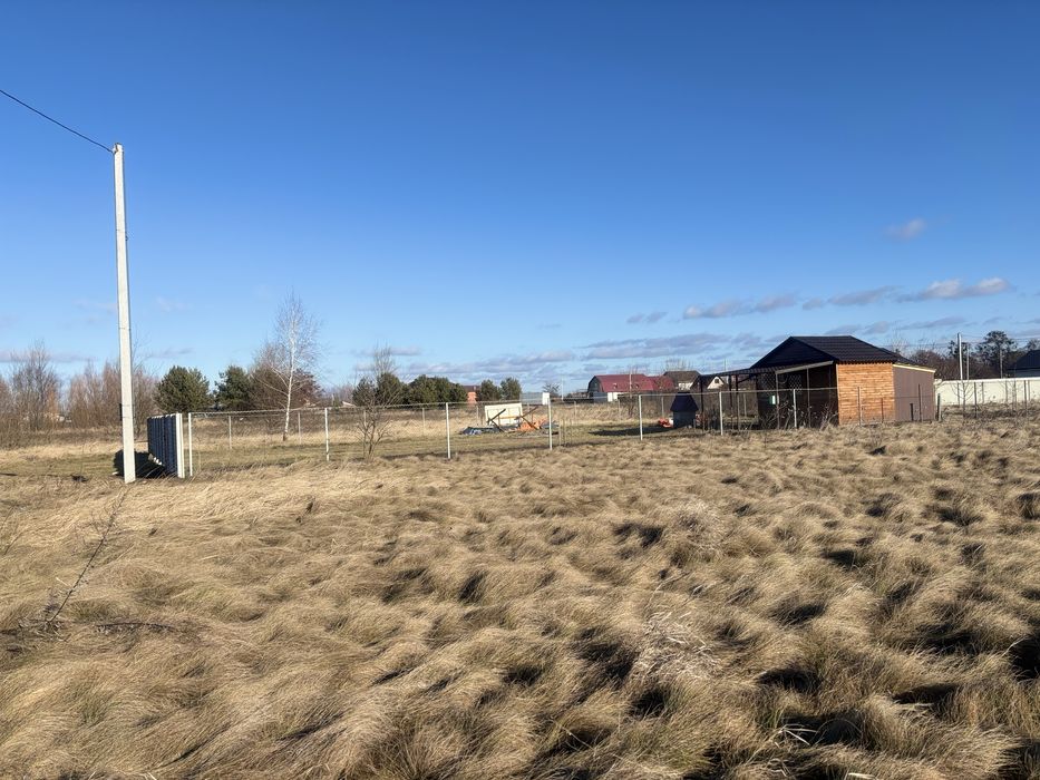 Продам земельну ділянку під Києвом