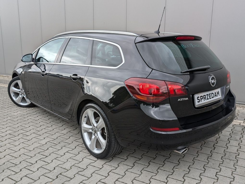Opel Astra 1.6 Turbo Benzyna * Mały Przebieg * Bez Wkładu * Śliczna *