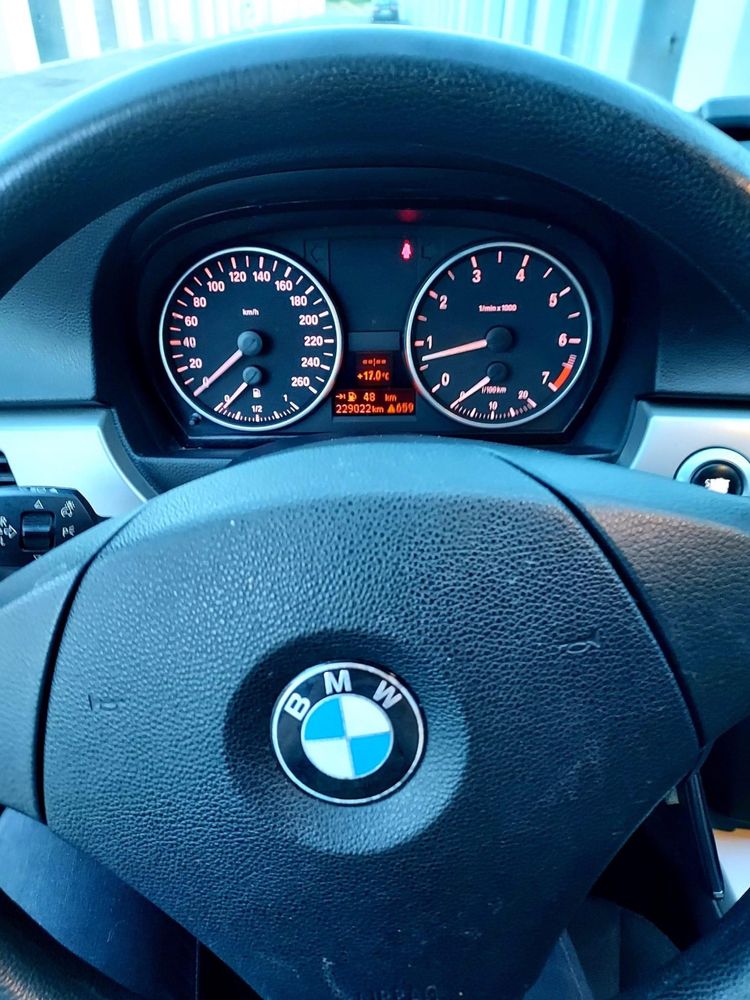 BMW e91 320i benzyna