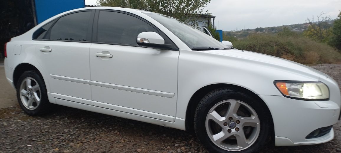 Авто volvo  s 40