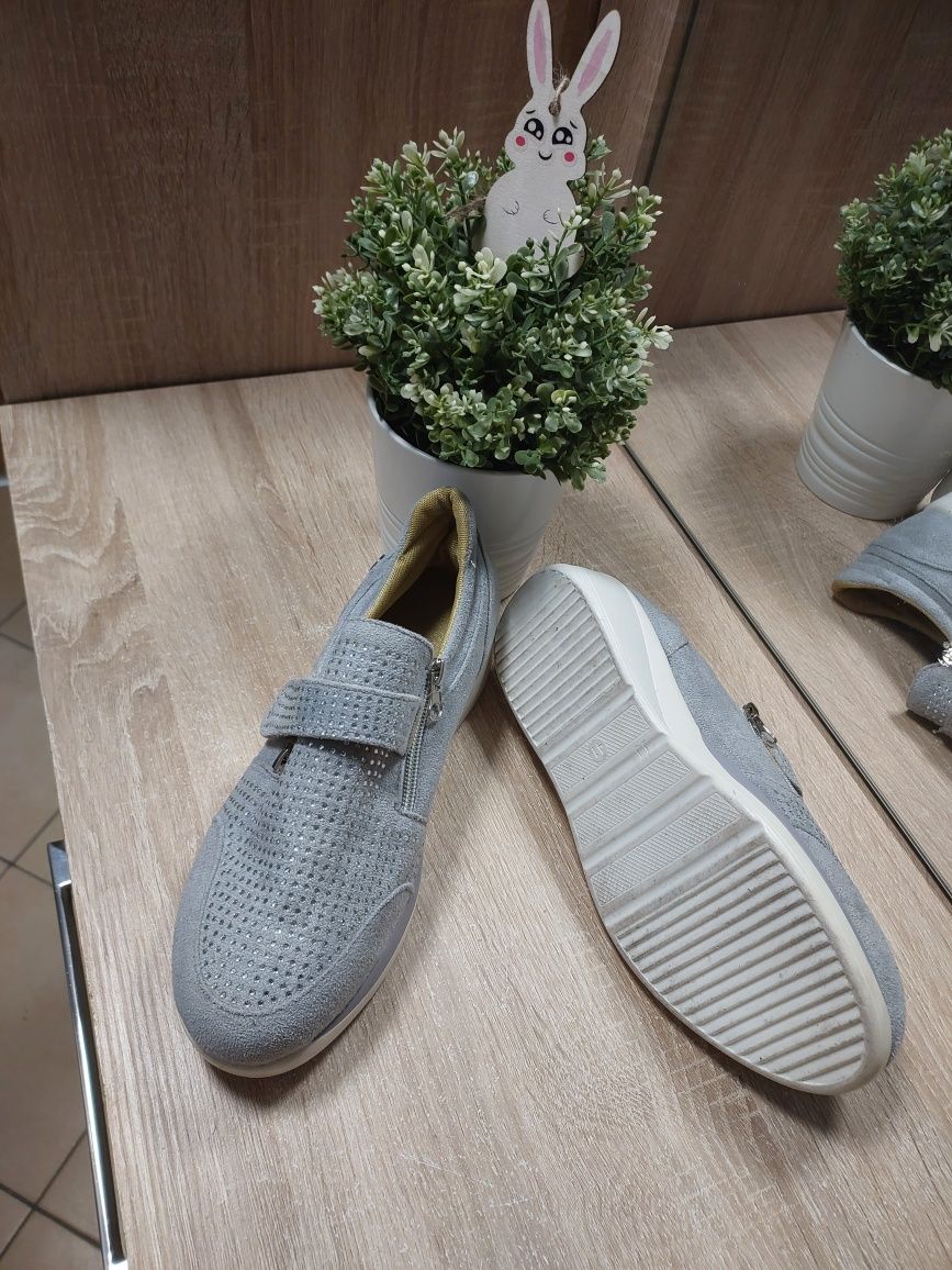 Nowe damskie buty