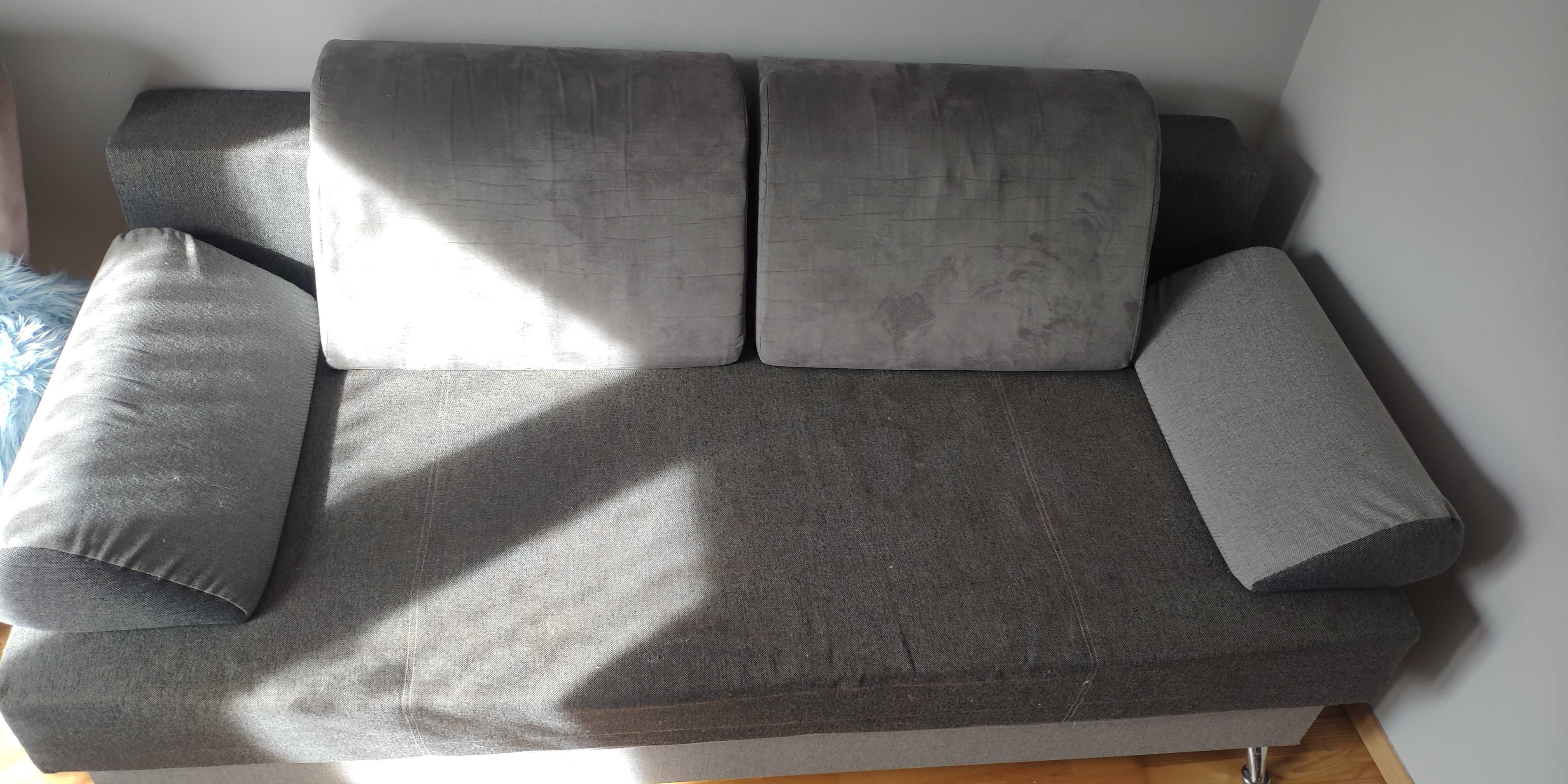 sofa rozkładana w stanie dobrym