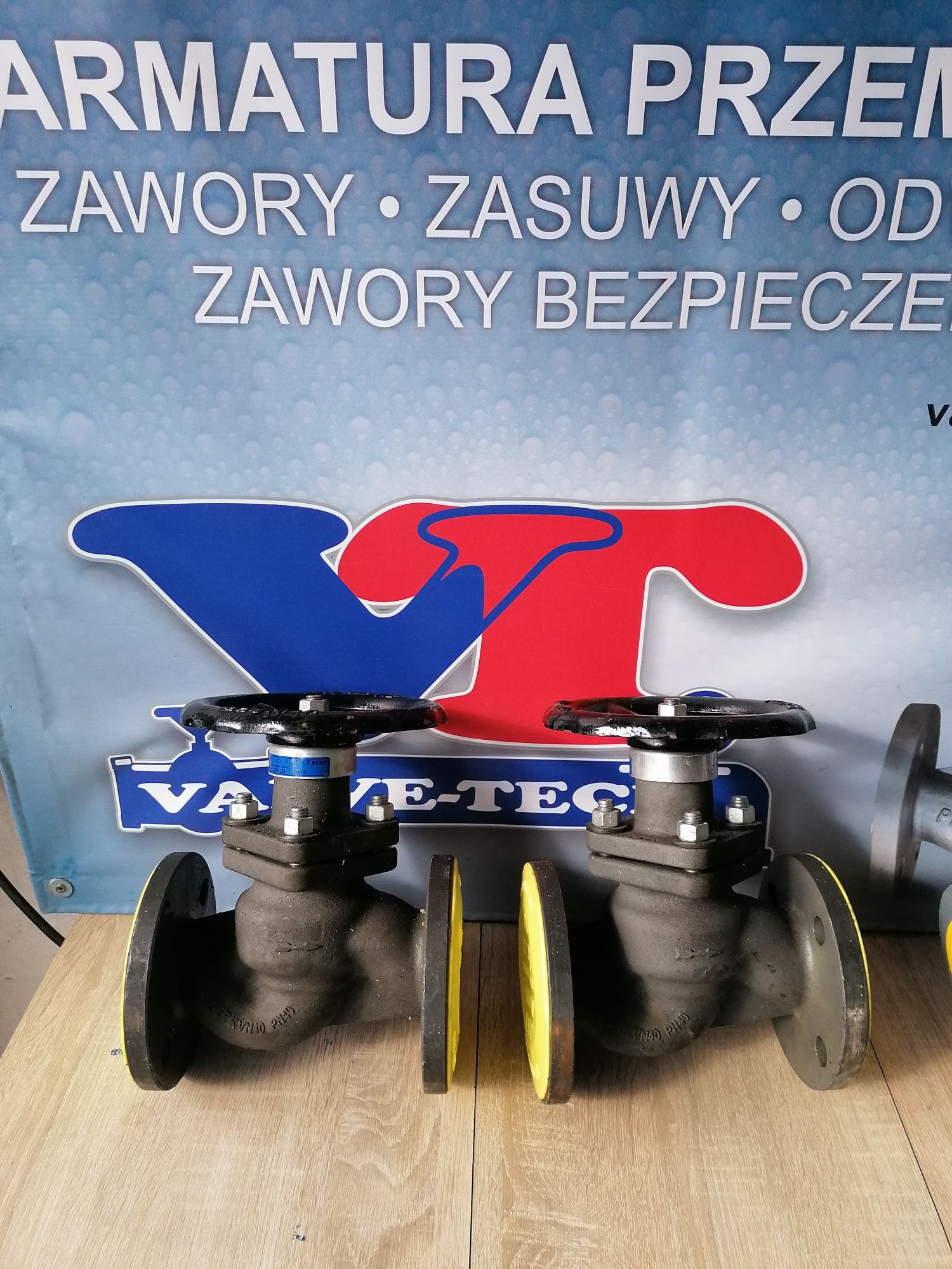 Zawór tłoczkowy  KLINGER  DN-32 PN-40