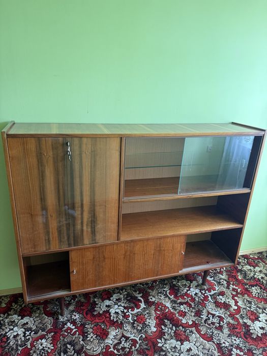 Szafa+regal+stol+krzesła +komoda