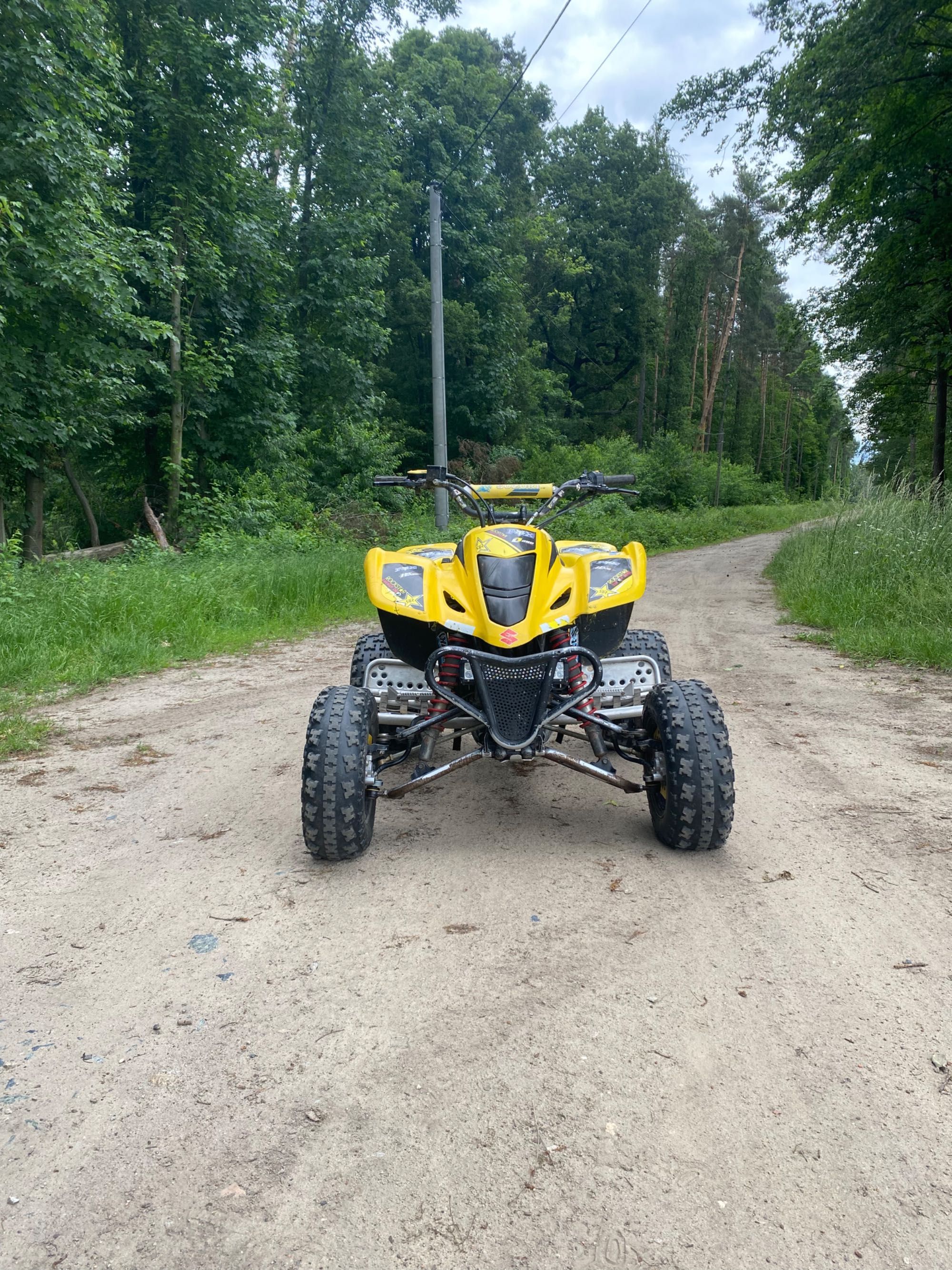 Suzuki LTZ 400 – Sportowy quad gotowy do jazdy!