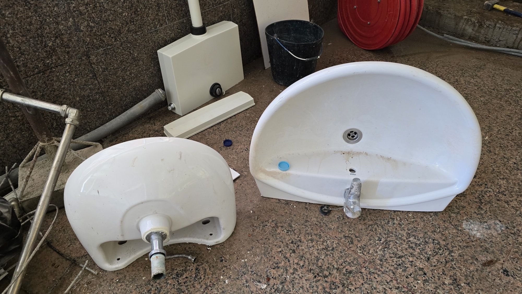 Vendo varias peças de louça sanitaria
