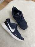Buty sportowe Nike chłopięce 33