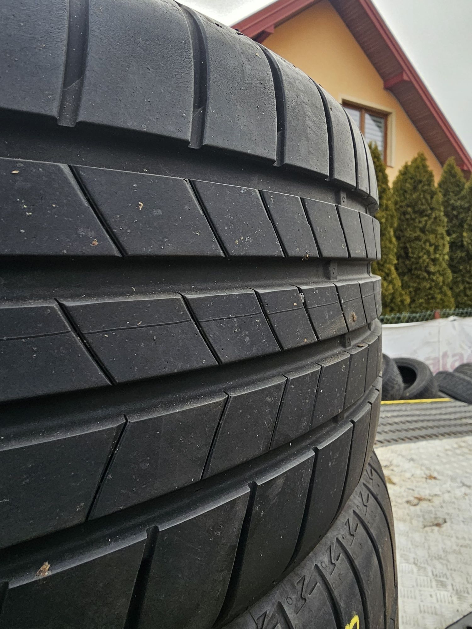 Opony Letnie R18 225/40-Bridgestone-7mm-23rok
