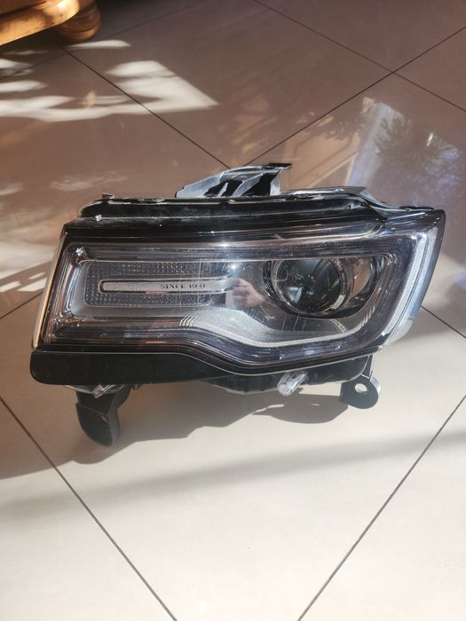 Lampa Lewa Jeep Grand Cherokee wk2xenon kompletny orginal