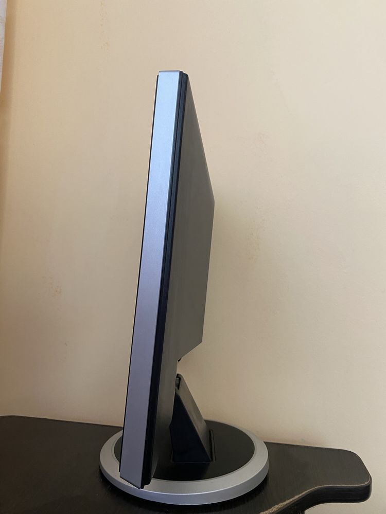Монітор samsung 730BF