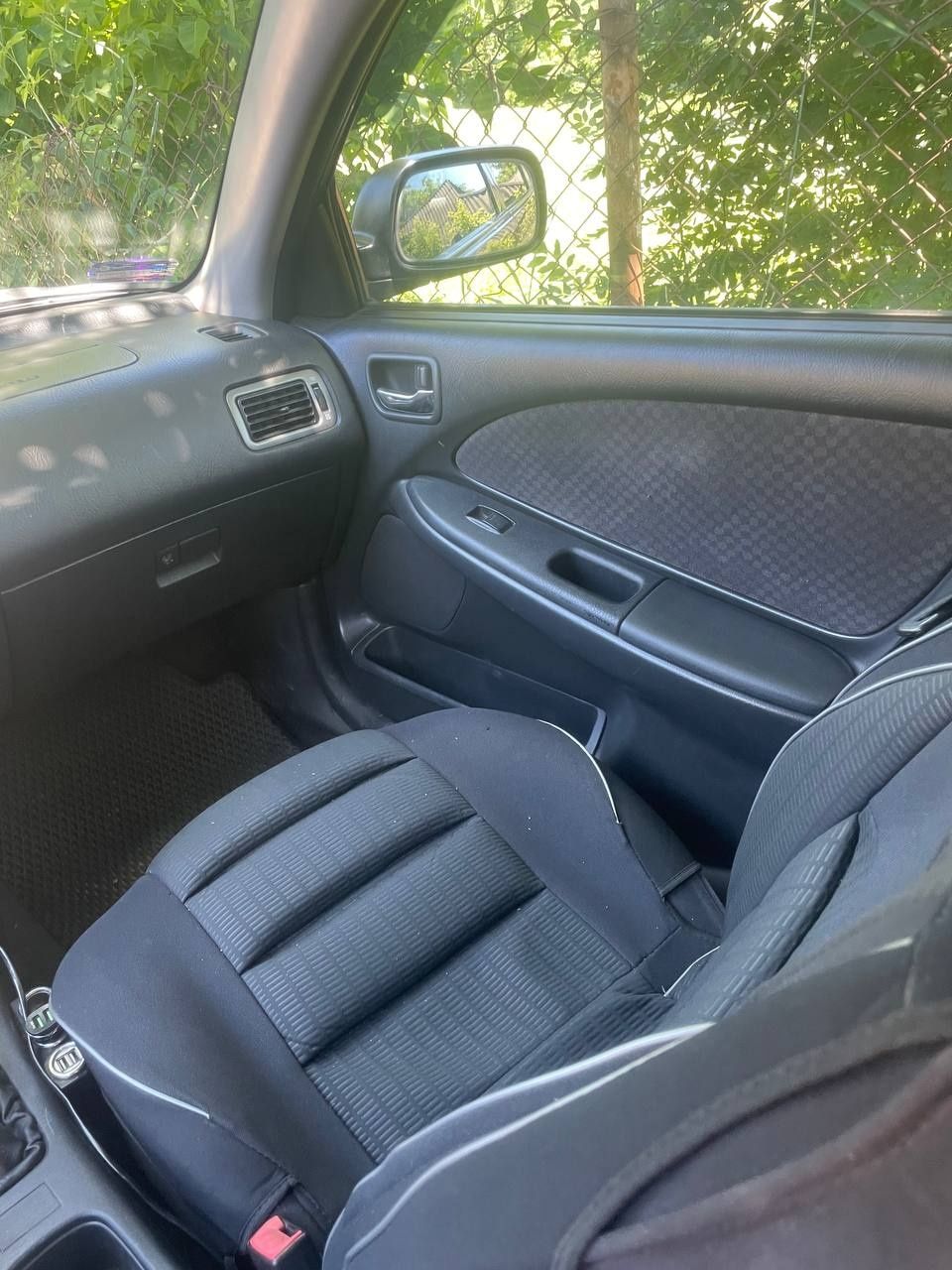 Тойота avensis 2003 рік