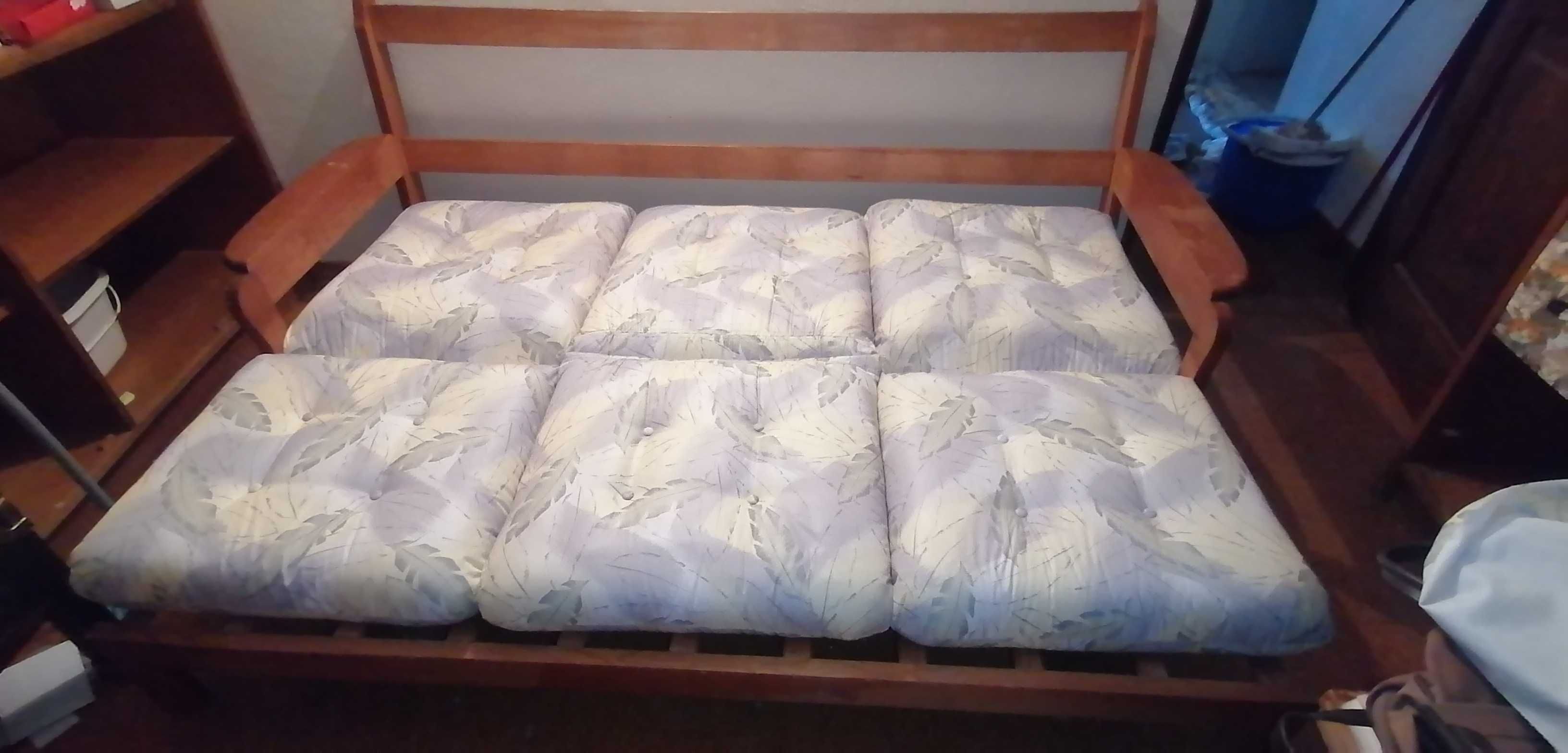 Sofá cama de 3 lugares + 2 sofás individuais, com almofadas incluídas