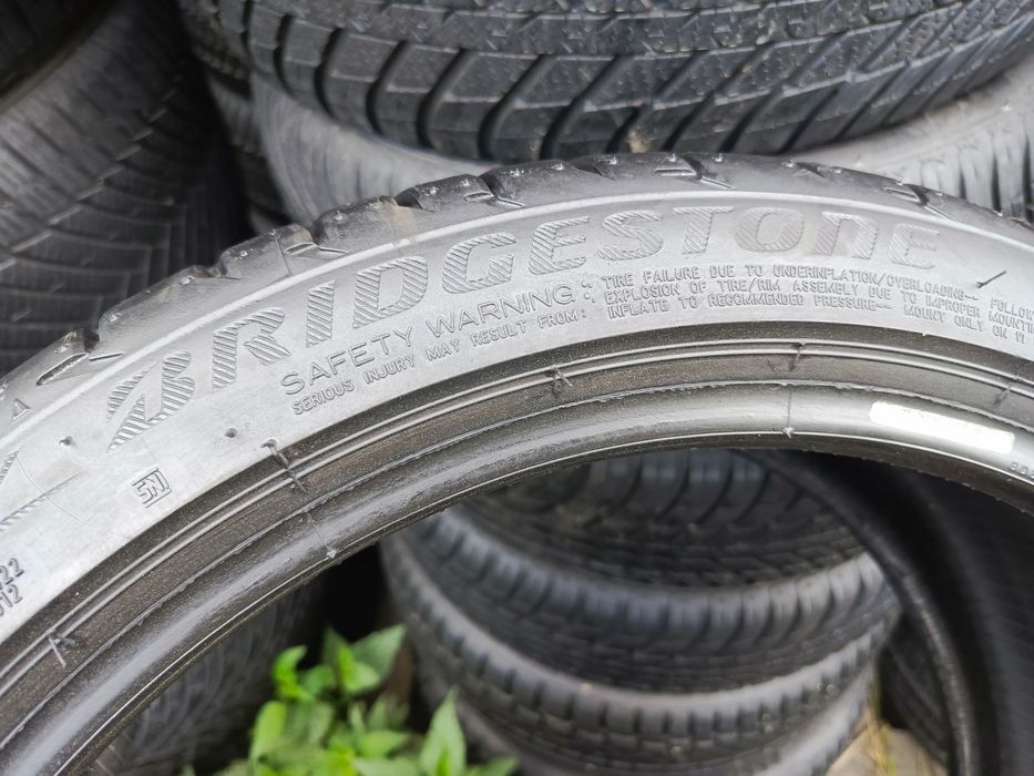 Sprzedam opony zdjęte z nowego samochodu 215/40 r17