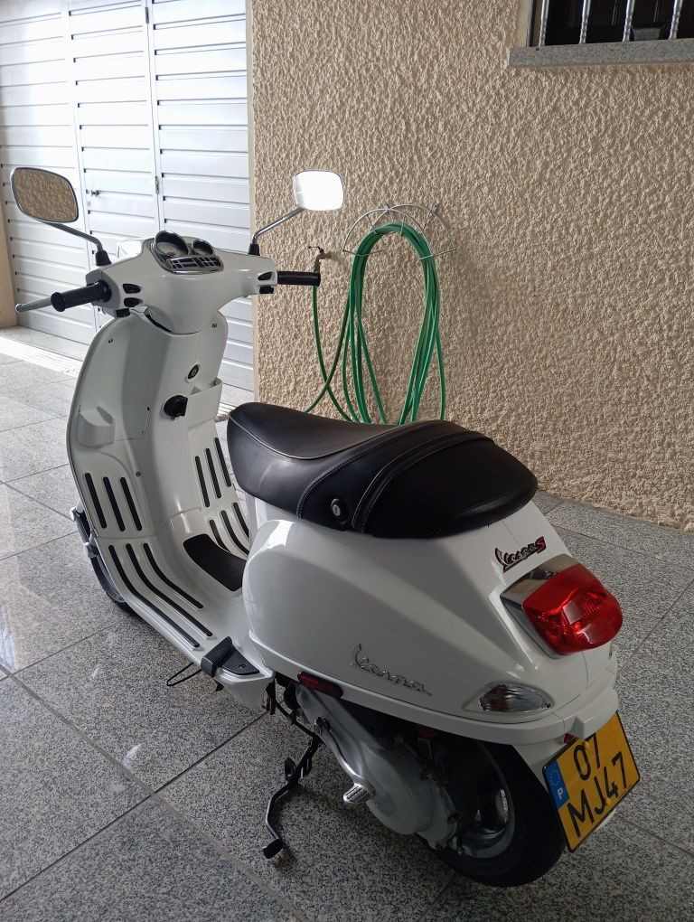 Vespa 50S em muito bom estado geral