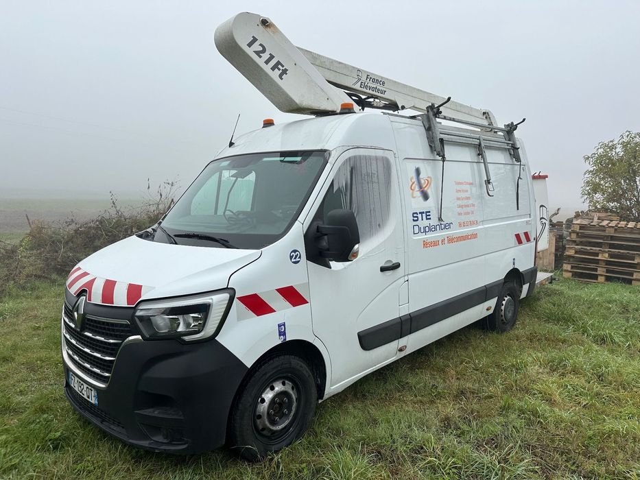 Renault Master  Zwyżka 12 m