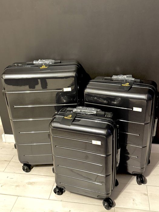 Okazja Zestaw 3 eleganckich walizek Premium-Czarny karnonkwy design