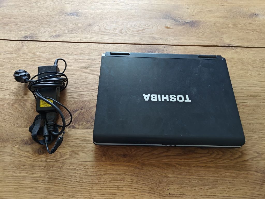 Portátil Toshiba PSL48E-02X00GPT